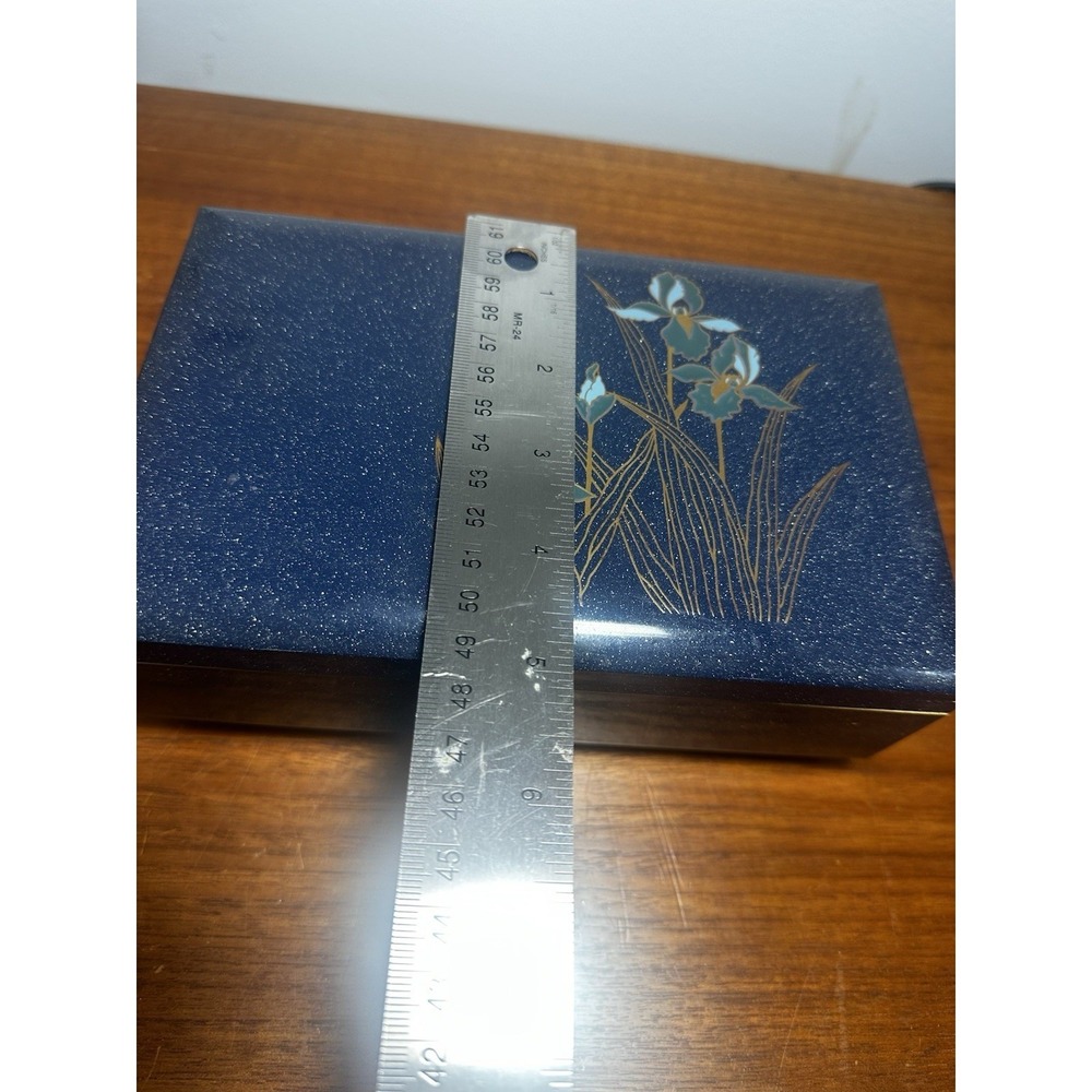 Vintage Otagiri Japan Blue Iris Lacquer Jewelry Box Mirror Fascination 12" Video - Picture 5 of 5